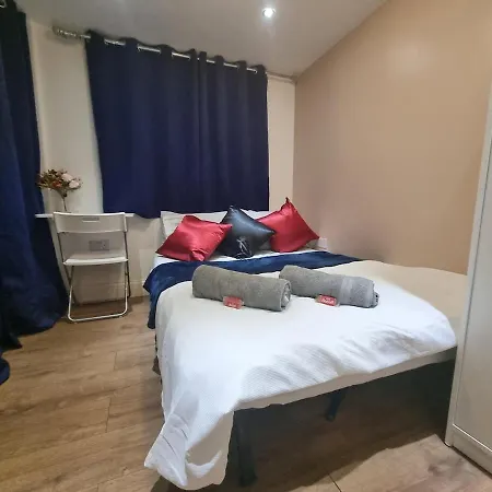 Appartement 2 Bed Flat In Heathrow London Free Parking